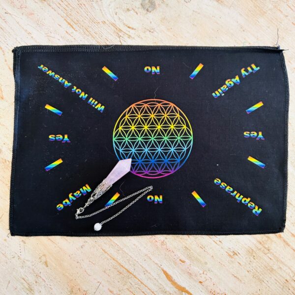 Tapis pendulaire Fleur de Vie multicolore en coton noir 33 cm - Boutique La Porte des Secrets