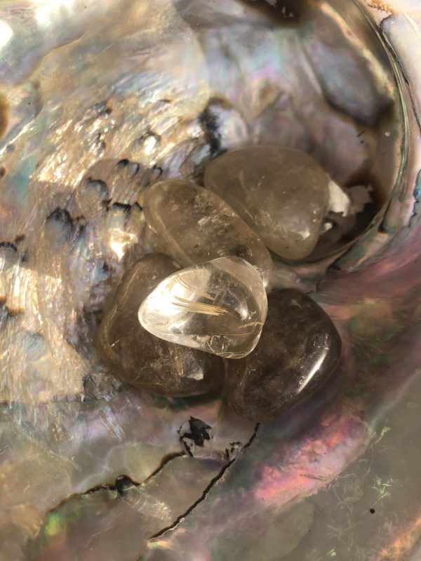 Quartz rutilé, pierre roulée - boutique La Porte des Secrets