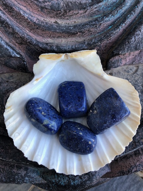 Dumortiérite du Canada - pierre roulée - boutique La Porte des Secrets