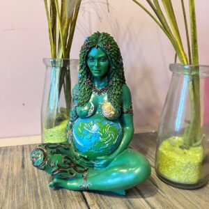 Gaïa le Terre Mère statue d'art peinte à la main Nemesis Now boutique La Porte des Secrets