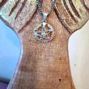 ndentif Pentagramme balais de sorcière - Plaqué argent 2,5 cm. Boutique ésotérique la porte des secrets en Dordogne