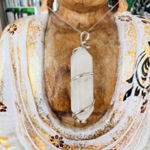 Pendentif en Cristal de roche pointe facetté et spirale plaqué argent - 5 cm - Boutique pierres et minéraux La Porte des Secrets