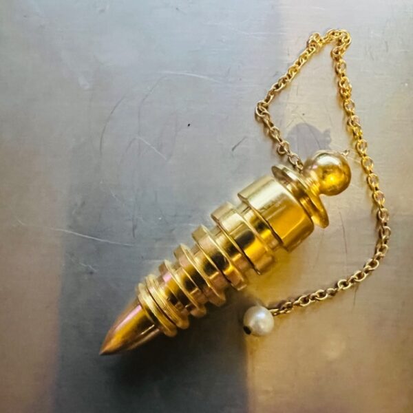 Pendule égyptien ISIS en cuivre doré grand model Boutique ésotérique La Porte des Secrets