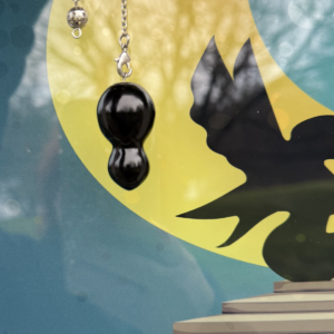 Pendule oeil céleste double goutte - Pierre naturelle du Méxique - Dimension de la pierre : 4 cm - Boutique ésotérique et de Radiesthésie La Porte des Secrets