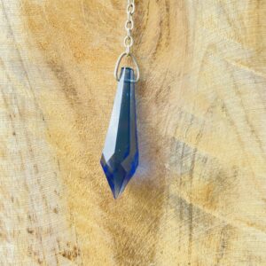 Pendule Cristal Swarovski 24 facettes couleur saphir - Boutique ésotérique La Porte des Secrets