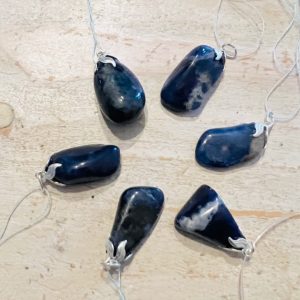 Sodalite - pendentifx formes libres, feuille d'argent-boutique La Porte des Secrets