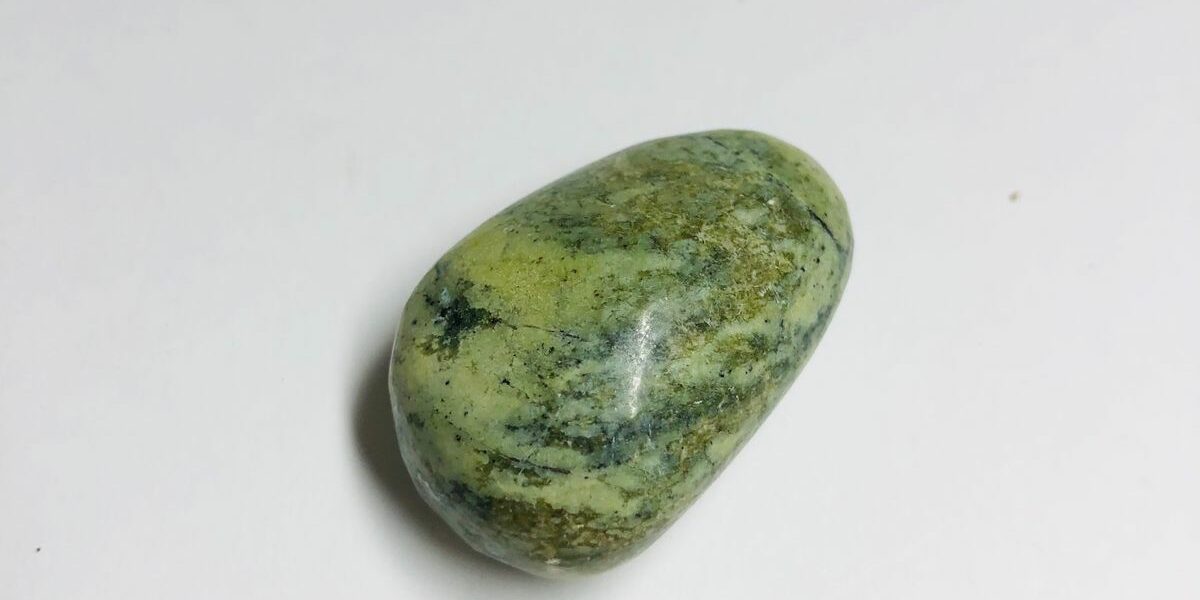 SERPENTINE du Pérou, pierre roulée