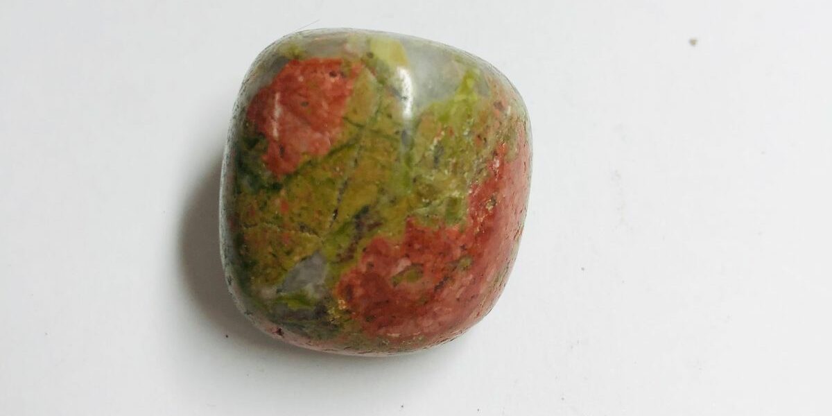 Pierre d'UNAKITE roulée USA