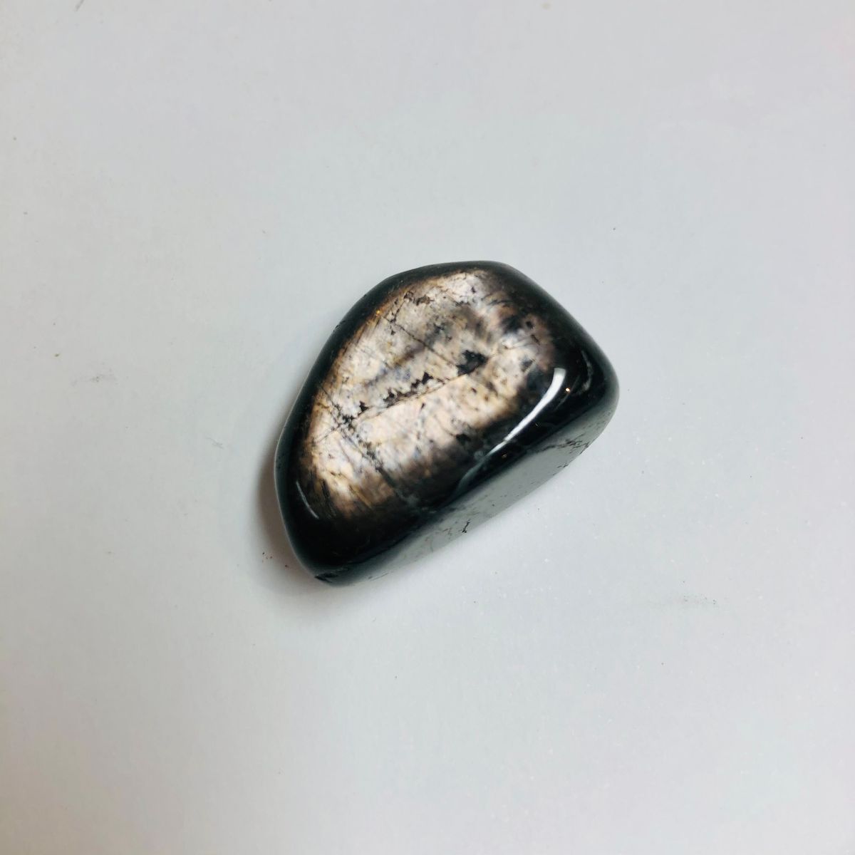 Pierre Hyperstène du Canada pierre roulée - boutique La Porte des Secrets