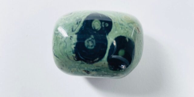 KAMBABA pierre de Jaspe d'Afrique du Sud-pierre roulée - boutique La Porte des Secrets