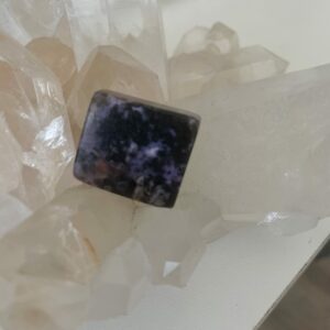 CHAROÏTE de la rivière de Chara en Sibérie