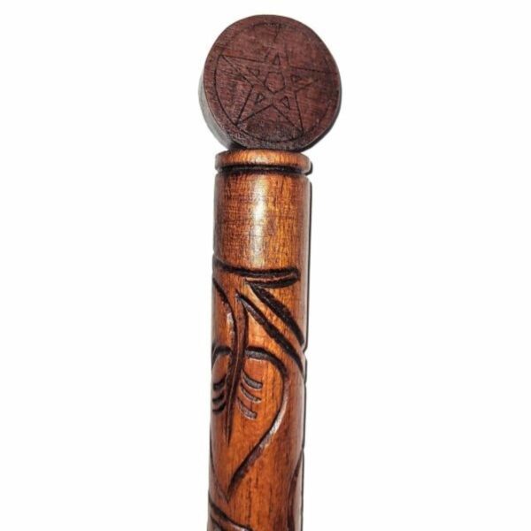 Bâton de chaman en bois sculpté – Pentagramme & Veines de lierre – Protection & Puissance spirituelle. Longueur 1 mètre - Boutique ésotérique La Porte des Secrets