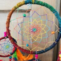 Attrape rêve chakras gros plan sur sa rosace