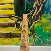 Porte encens tour sculptée en bois - 30cm - Boutique ésotérique La Porte des Secrets