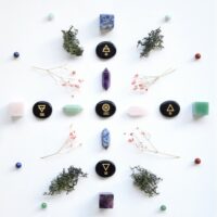 Galet 5 éléments pour se connecter à l'univers - Obsidienne noire - Boutique La Porte des Secrets