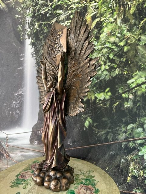 Métatron vue de profil - Statue artisanal Nemesis Snow -1.145kg et 25 cm de largeur - Boutique La Porte des Secrets