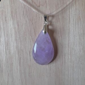 Pendentif en Améthyste de Bolivie forme ovale 4 cm - Boutique La Porte des Secrets