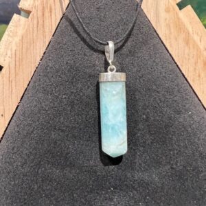 Pendentif en argent et Calcite bleue, forme pilier 3 cm - Boutique de lithothérapie La Porte des Secrets