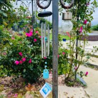 Carillon à vent métal 6 tubes et pierres de Turquoise - hauteur 44 cm cm - Boutique ésotérique La porte des Secrets