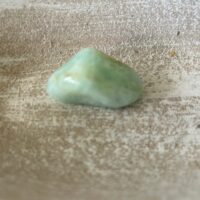 Béryl naturel Brésil - pierre roulée - boutique La Porte des Secrets