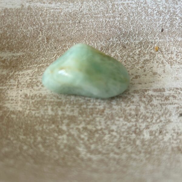 Béryl naturel Brésil - pierre roulée - boutique La Porte des Secrets