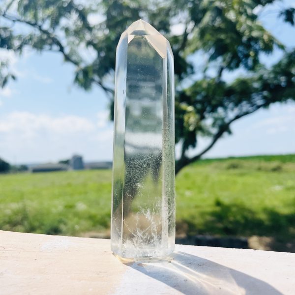 Grande Pointe de cristal de roche Brésil 11.2 cm - Boutique pierres et minéraux La Porte des Secrets