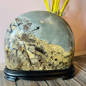 Jaspe Paysage forme burger sur socle en bois - hauteur 13 cm x largeur 15 cm, poids : 1.717 kg - Boutique de minéraux La Porte des Secrets