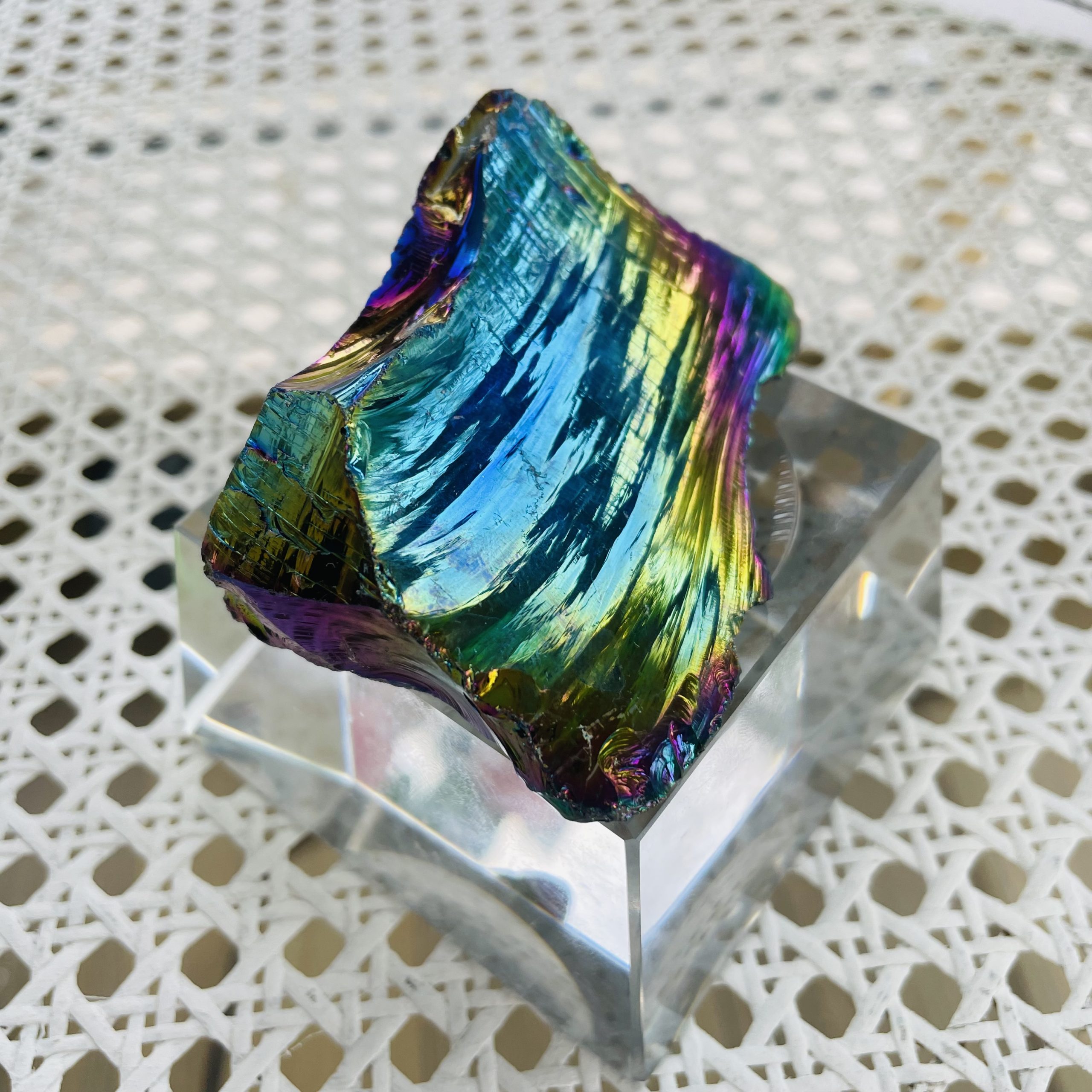 Obsidienne noire aura Titane arc en ciel - Boutique de Pierres La Porte des Secrets