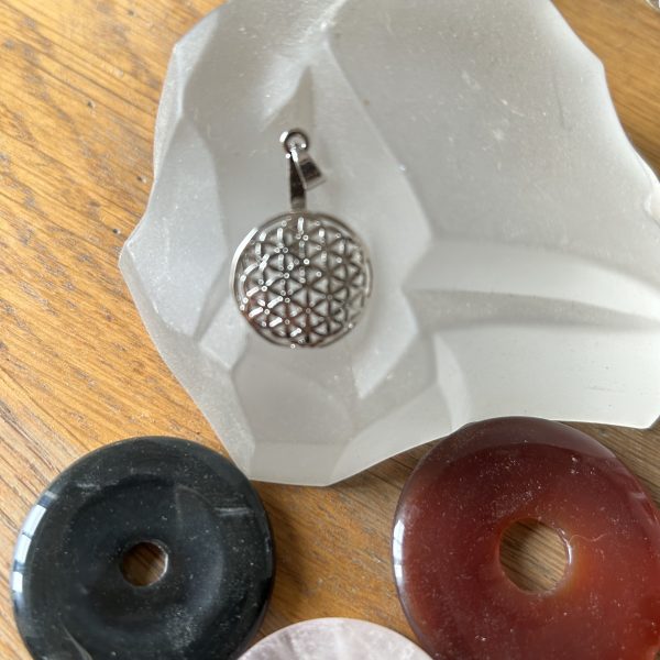 Attache donut "pi chinois" fleur de vie pour porter en pendentif - attache donut pi chinois fleur de vie