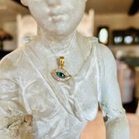 Oeil d'Horus (Brahma) pendentif plaqué or et strass - Boutique La Porte des Secrets