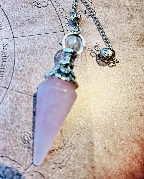 Pendule conique Quartz Rose boule quartz dentelle en métal argenté - Boutique ésotérique La Porte des Secrets