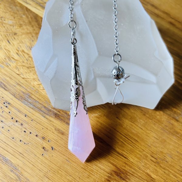 Pendule cône Quartz Rose travaillé en métal argenté - Boutique ésotérique La Porte des Secrets