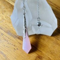 Pendule cône Quartz Rose travaillé en métal argenté - Boutique ésotérique La Porte des Secrets