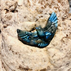 Sphinx Labradorite extra sculpture Madagascar - Boutique La Porte des Secrets