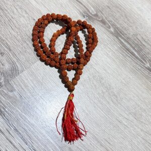 Mala perles de Rudraksha véritable pompon rouge - Boutique La Porte des Secrets