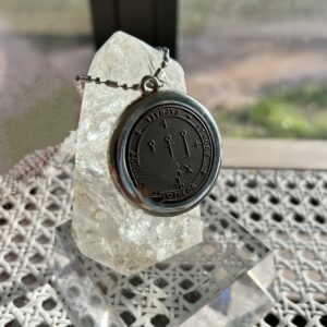 Talisman Quantum pendant Bio science, énergie scalaire quantique, médaillon pierre de lave noire et acier - Boutique La Porte des Secrets