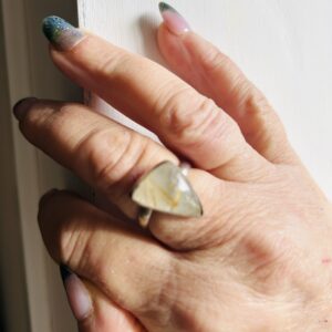Bague Quartz rutilé forme libre taille 60 - Boutique La Porte des Secrets