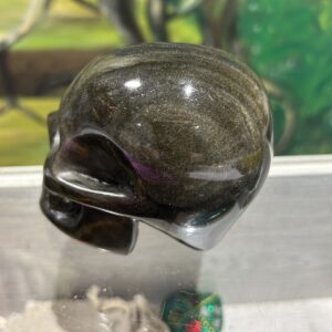Crâne d'Obsidienne dorée haute qualité sculpté à la main au Mexique - environ 10 x 9 cm, poids 0.727 kg - Boutique de minéraux La Porte des Secrets