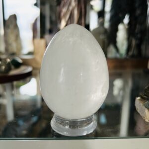 Oeuf en Sélénite du Maroc -Boutique La Porte des Secrets
