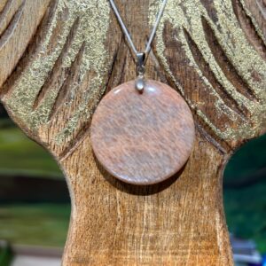 Pendentif Pierre du soleil ou pierre d'héliotis du Canada, 4 x 4 cm, magnifique reflets - Boutique La Porte des Secrets