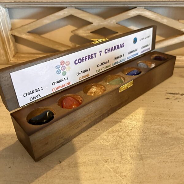 Coffret bois 7 chakra pierres roulées - Boutique La Porte des Secrets