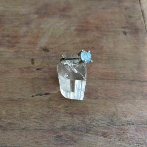 Bague ajustable aigue marine bleue AA brut boutique La Porte des Secrets