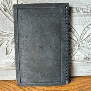 Grimoire Pentacle artisanal en Poly-résine fine - Nemesis Now - 25 x15 cm - vue verso - Boutique La Porte des Secrets