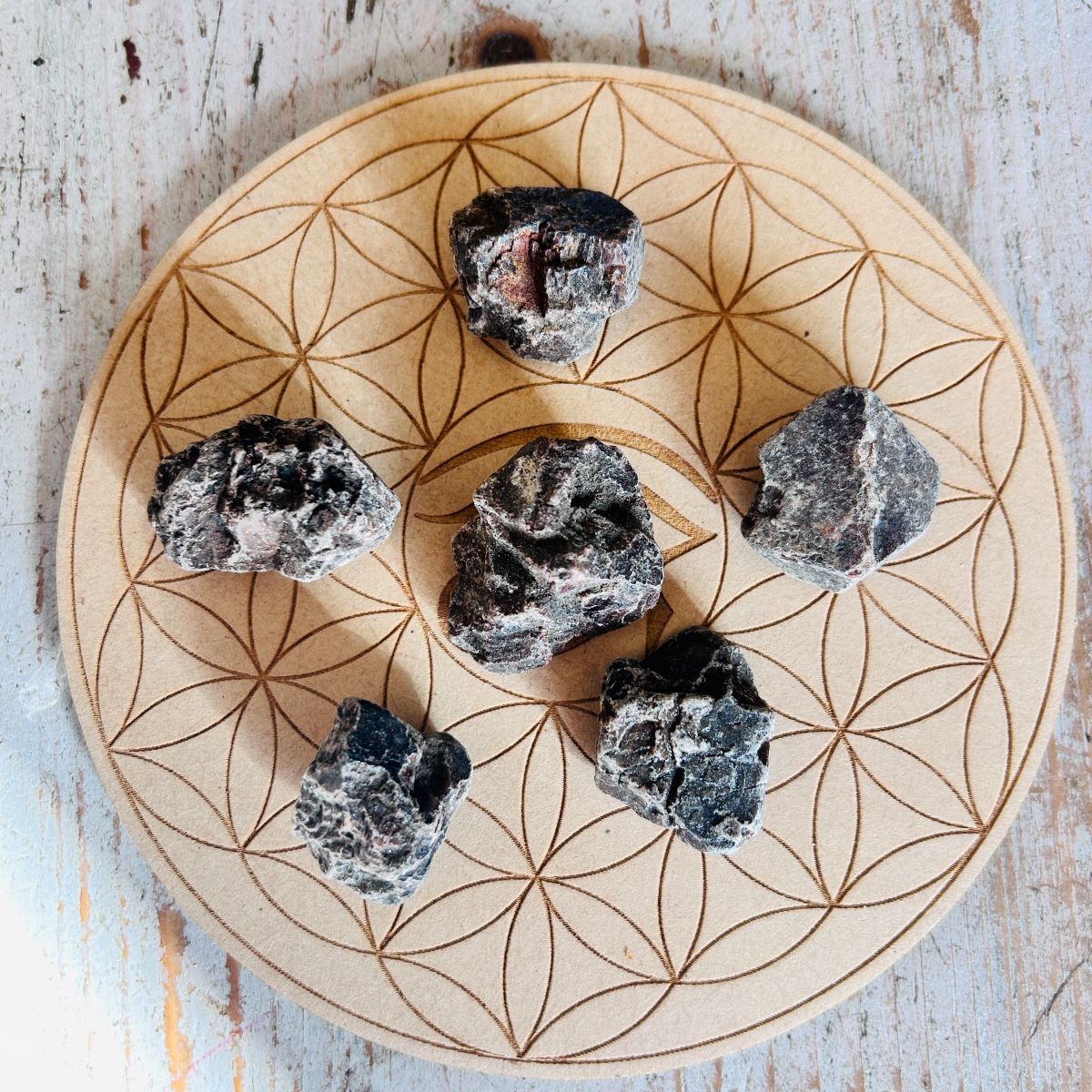 Zircon rouge ou Hyacinthe brut boutique La Porte des Secrets