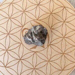 Zircon rouge ou Hyacinthe brut boutique La Porte des Secrets