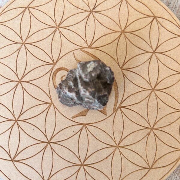 Zircon rouge ou Hyacinthe brut boutique La Porte des Secrets