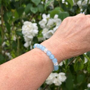 Bracelet de Calcite bleue et Quartz cristallisé - perles 8mm - bracelet fait à la main. Boutique Pierre et minéraux du monde La Porte des Secrets