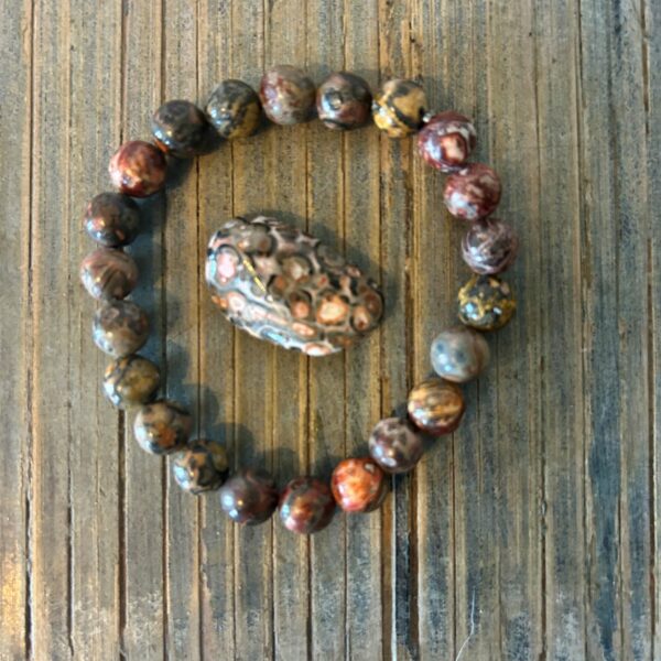 Bracelet Jaspe léopard du Brésil - perles 8mm sur fil élastique. Boutique de pierres et minéraux La Porte des Secrets