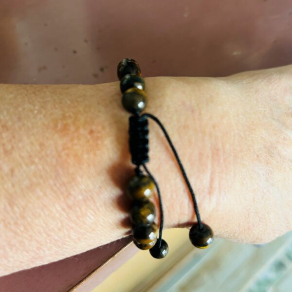 Bracelet ajustable pierre Oeil de tigre, fait à la main - perles naturelles 8 mm. Boutique La Porte des Secrets