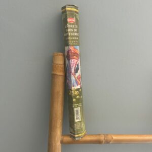 Encens Vierge Noire HEM en stick - Pour les énergies maléfiques et repousser le mal, l'envie ou la jalousie. Boutique ésotérique La Porte des Secrets